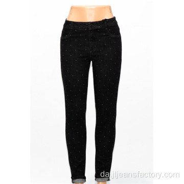 Brugerdefinerede sorte prikkede jeans